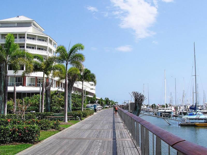 Crystal Garden Resort & Restaurant Cairns Dış mekan fotoğraf