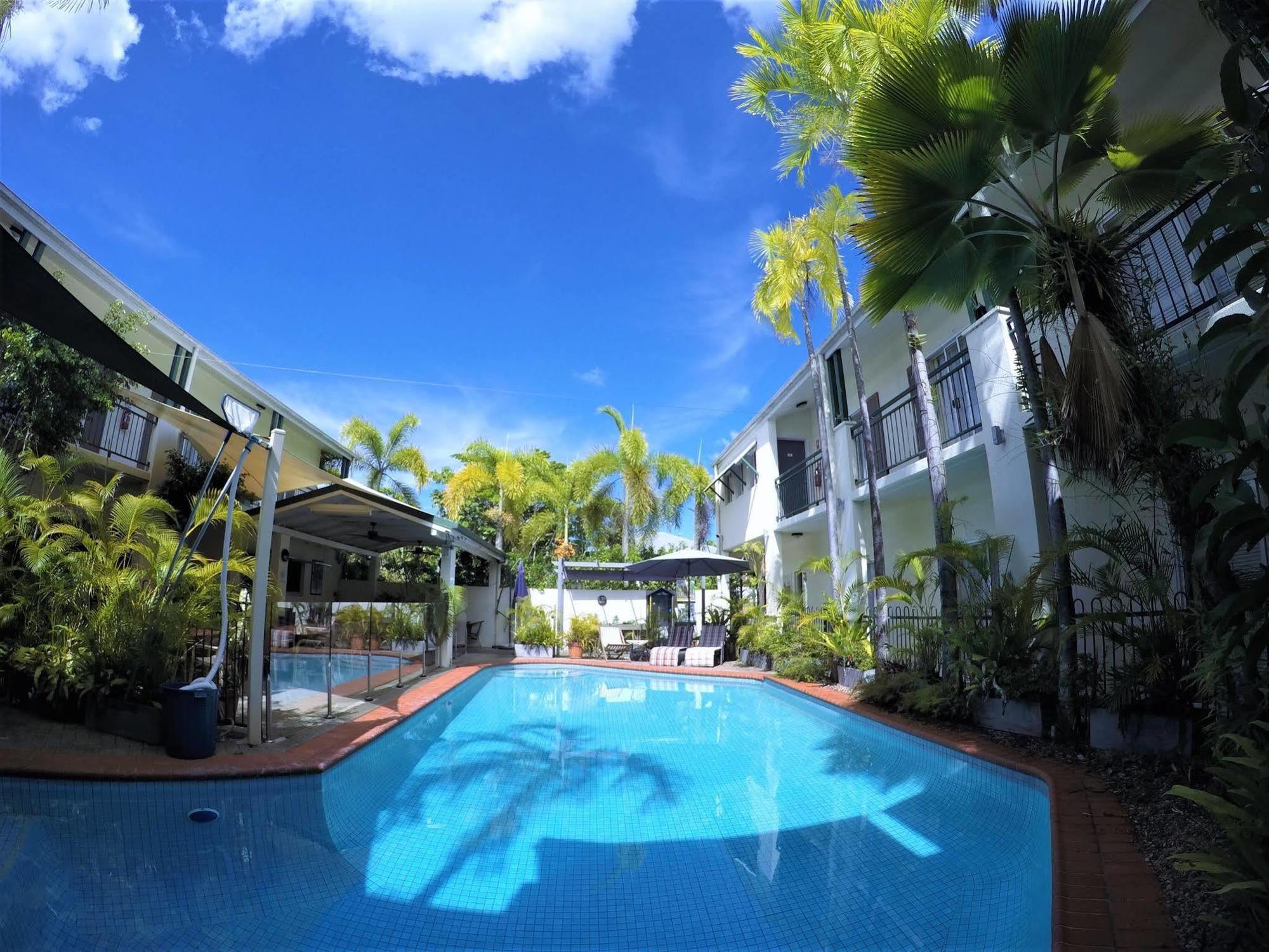 Crystal Garden Resort & Restaurant Cairns Dış mekan fotoğraf